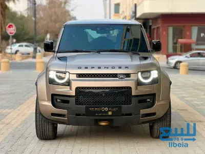 لاند روفر ديفيندر أوكتا 2026 أسود وذهبي - بحالة الممتاز وتحت