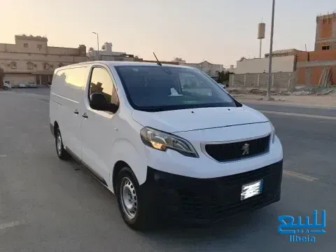 سيارة للتنازل - بيجو 404 بحالة ممتازة