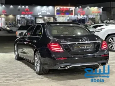 مرسيدس - بنز E 350 موديل 2020 أسود وبانوراما - بحالة ممتازة