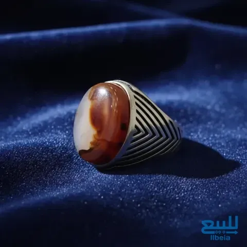 خاتم فضة مرصع بالعقيق اليماني الطبيعي