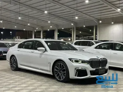 بي ام دبليو 730Li كت M موديل 2021 أبيض فل كامل - بانوراما
