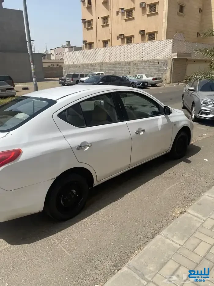 سيارة نيسان صني