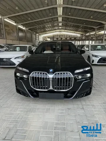 بي ام دبليو 735i موديل 2026 فل كامل