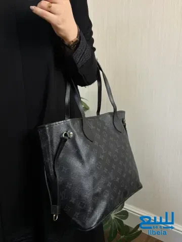 شنط لويس فيتون ماستر درجة أولى مع الملحقات كيس الماركة